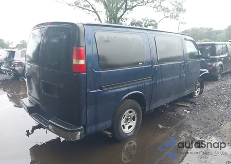 2003 Chevrolet Express z USA, uszkodzony, nr VIN 1GCEG15X431209575